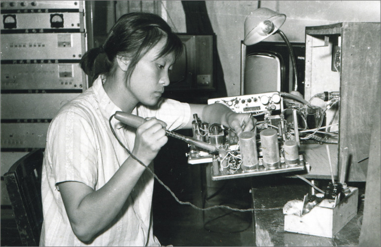 1970年，中國誕生第一臺彩色電視機，數(shù)年之后，長虹才開始電視機的研制