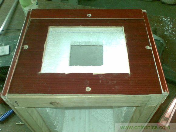 牛人DIY:百元自制車(chē)載冰箱