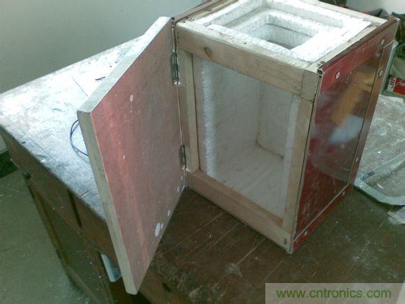 牛人DIY:百元自制車(chē)載冰箱