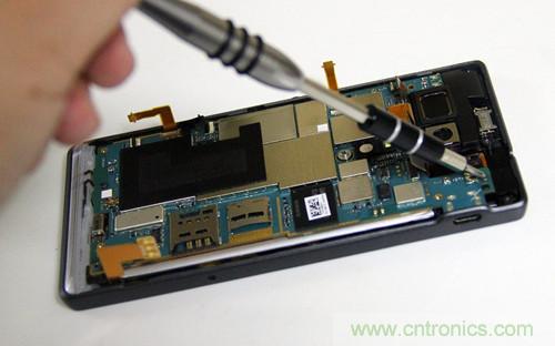 拆解4G新機索尼M35t：用料十足，易于維修