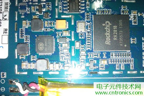 不怕摔的電紙書(shū)！一款柔性屏電子書(shū)閱讀器拆解