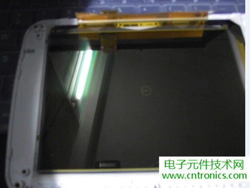 探秘電子紙！一款電紙書的電子墨水屏拆解