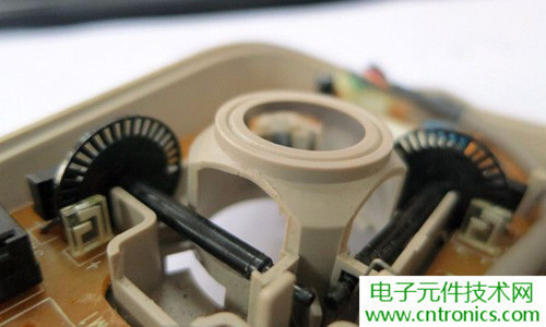 殿堂級(jí)機(jī)械鼠標(biāo)拆解：嘆精致做工！