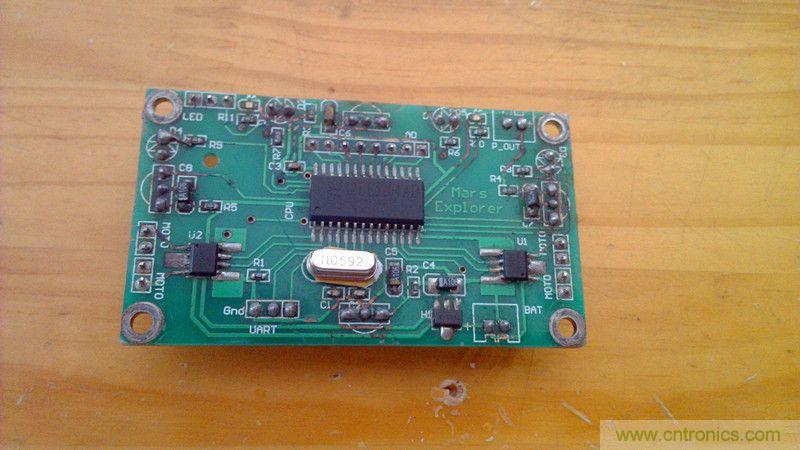 牛人力作！PCB版藍(lán)牙智能小車DIY