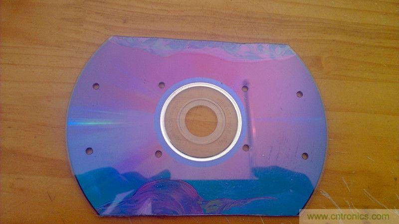 牛人力作！PCB版藍(lán)牙智能小車DIY