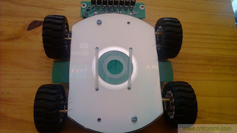 牛人力作！PCB版藍(lán)牙智能小車DIY