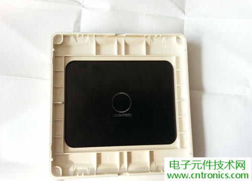 一款觸控開關(guān)拆解，做工不錯