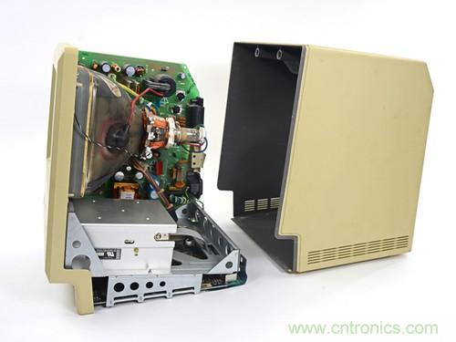 拆！古董級Macintosh 128K電腦