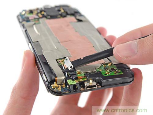 牛人強拆！新HTC One(M8)真機精密做工難修理