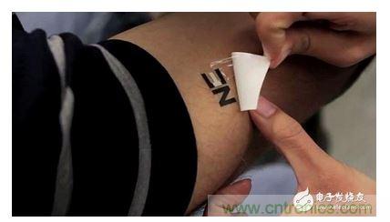  像貼紙一樣，汗水發(fā)電