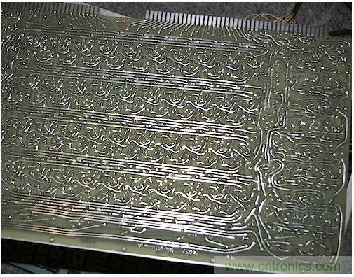 經(jīng)典懷舊拆解！歷史彌留的可編程科學計算器 from 1966