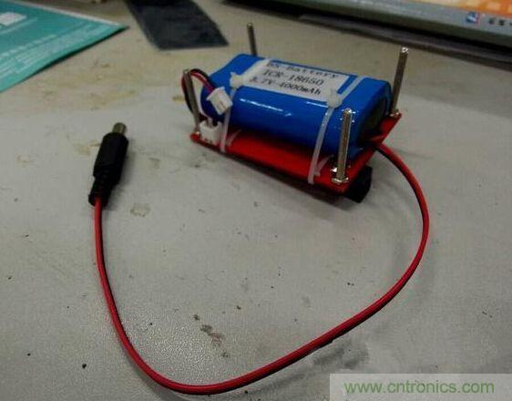 DIY神器：夜間不間斷電源，大學(xué)通宵嗨翻天！