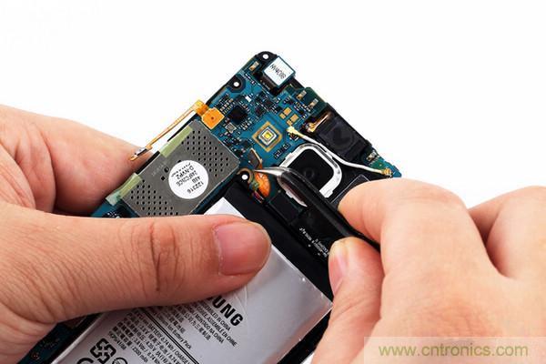 拆解狂魔荼毒新機三星金屬Galaxy A5，看槽點在何方？