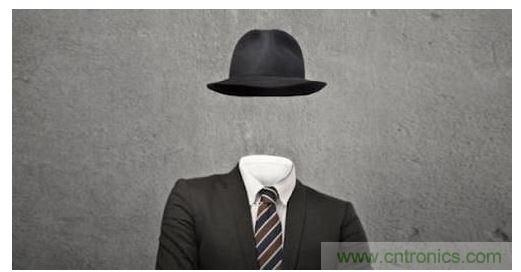 式隱形斗篷利用主動(dòng)式組件與被動(dòng)式超穎材料，可望進(jìn)一步縮減斗篷尺寸，使其更適合個(gè)人使用