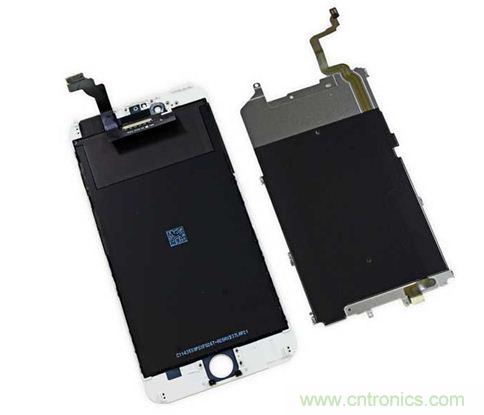 iPhone 6 Plus搭載的高清LED屏幕尺寸為5.5英寸，像素密度為401ppi，并采用了IPS（平面轉(zhuǎn)換）技術(shù)。（來源：iFixit）