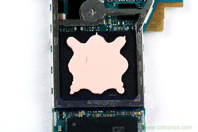 Galaxy Note5拆解，與S系列差距日漸模糊