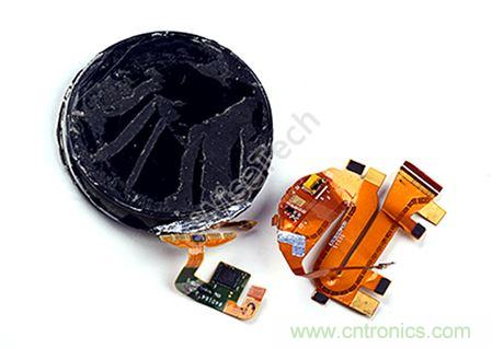 MOTO 360二代智能手表拆解：只有細(xì)節(jié)，沒(méi)有亮點(diǎn)