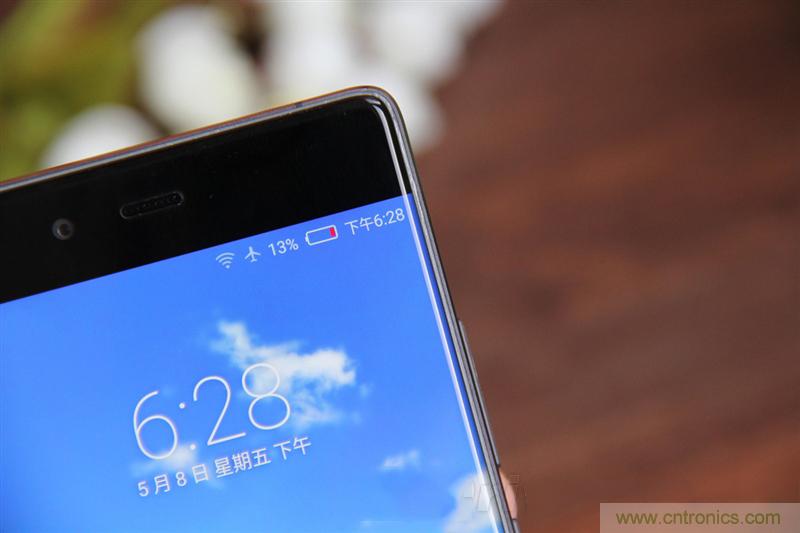 無邊框的 nubia Z9 ，一款既有驚喜，又有驚艷的智能手機(jī)
