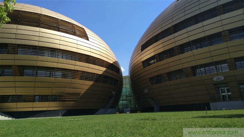 無邊框的 nubia Z9 ，一款既有驚喜，又有驚艷的智能手機(jī)