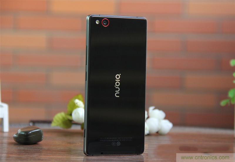 無邊框的 nubia Z9 ，一款既有驚喜，又有驚艷的智能手機(jī)
