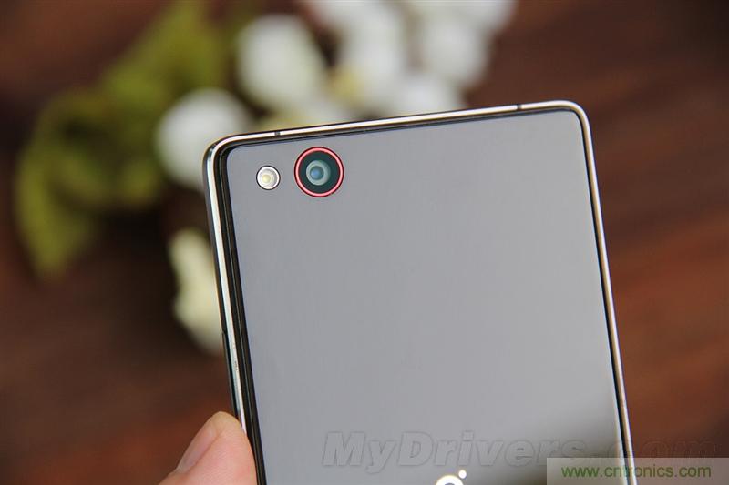 無邊框的 nubia Z9 ，一款既有驚喜，又有驚艷的智能手機(jī)