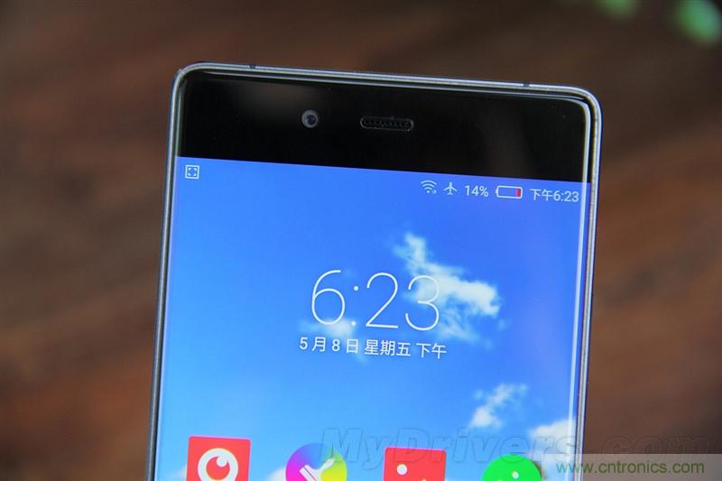 無邊框的 nubia Z9 ，一款既有驚喜，又有驚艷的智能手機(jī)