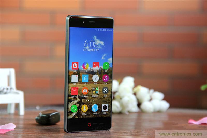無邊框的 nubia Z9 ，一款既有驚喜，又有驚艷的智能手機(jī)