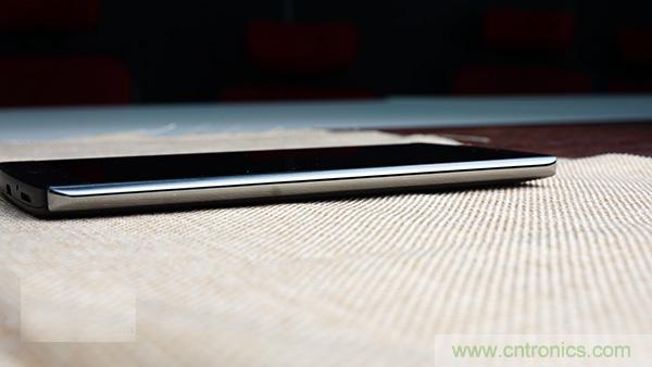 業(yè)界良心 LG V10 評測:剛毅、冷峻，不失人性化