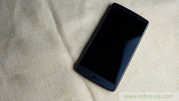 業(yè)界良心 LG V10 評測:剛毅、冷峻，不失人性化