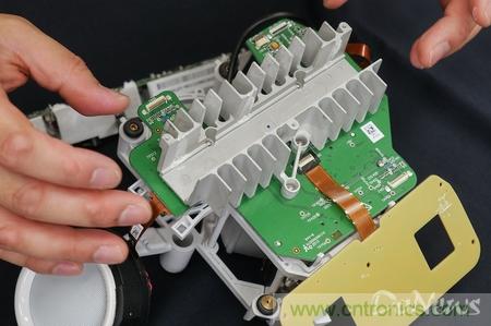 拆解筆記本不過癮，那就來拆拆日本情感機(jī)器人吧！