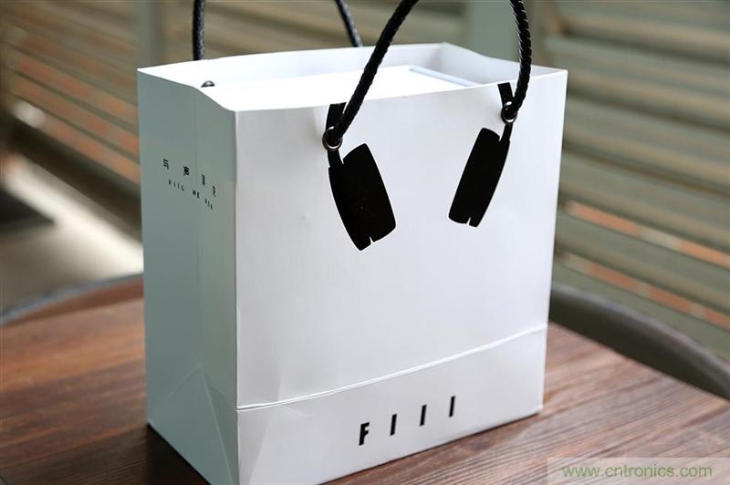 頭條哥的夢(mèng)想之作！FIIL耳機(jī)能讓汪峰上頭條否？