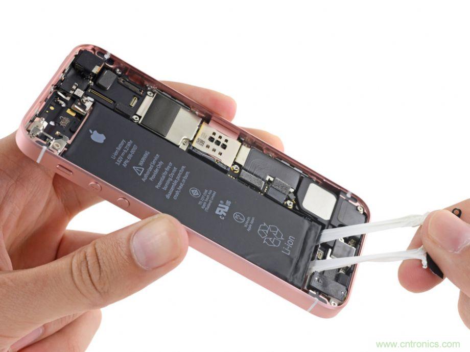 有什么地方?jīng)]有變？iPhone SE真機拆解
