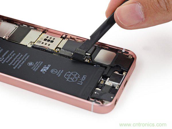 有什么地方?jīng)]有變？iPhone SE真機拆解