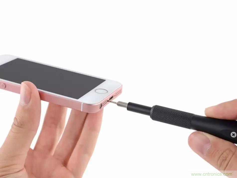 有什么地方?jīng)]有變？iPhone SE真機拆解