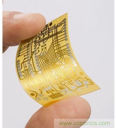 這款PCB是由納米尺寸的3D打印機(jī)的。