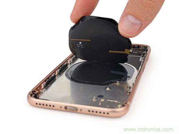 iPhone 8首拆：無線充電版本的iPhone 7？