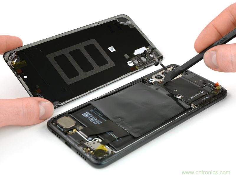 拆解華為P20 Pro:后置三攝都有硬件級光學防抖
