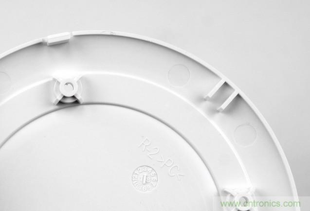 拆解對比：系出同門，小米、紫米無線充電器的差別有多大？
