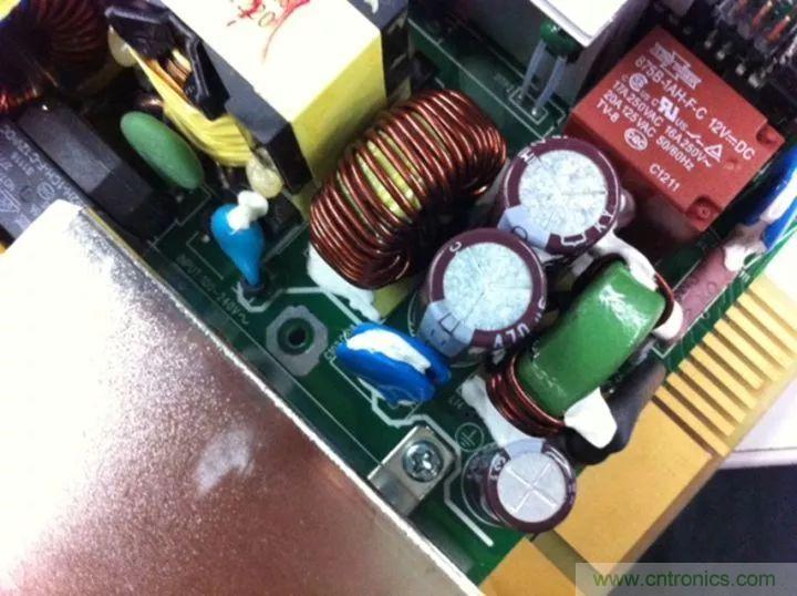 了解電容，讀這一篇就夠了