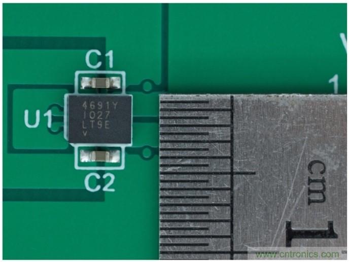 3.6V輸入、雙路輸出µModule降壓穩(wěn)壓器以3mm × 4mm小尺寸為每通道提供2A電流