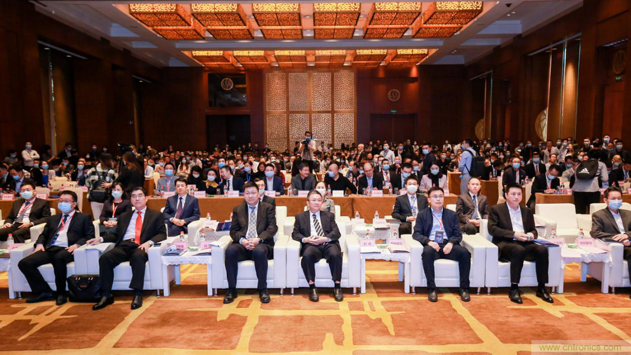 2020年松山湖功能區(qū)投資推介會(huì)成功舉辦，攬資350億發(fā)力新經(jīng)濟(jì)新產(chǎn)業(yè)